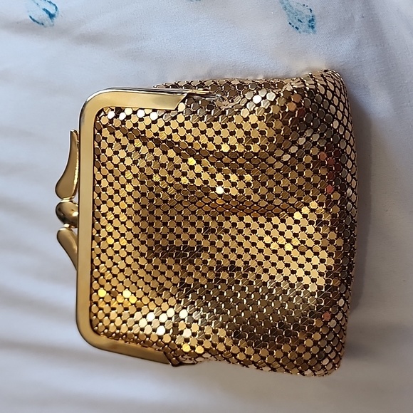 JOAN RIVERS  MESH  GOLD TONE Metal KISS LOCK Evening Cigarette Bag - Picture 6 of 7